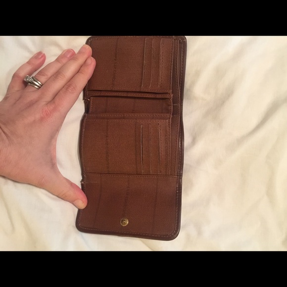 Liz Claiborne Vintage Wallet - Picture 4 of 7